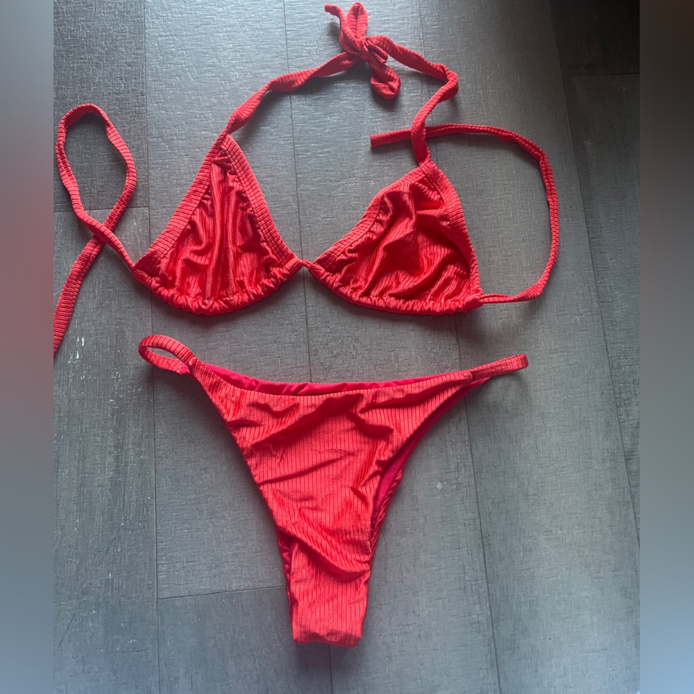 🇧🇷Made in Brazil shiny red textured bikini set